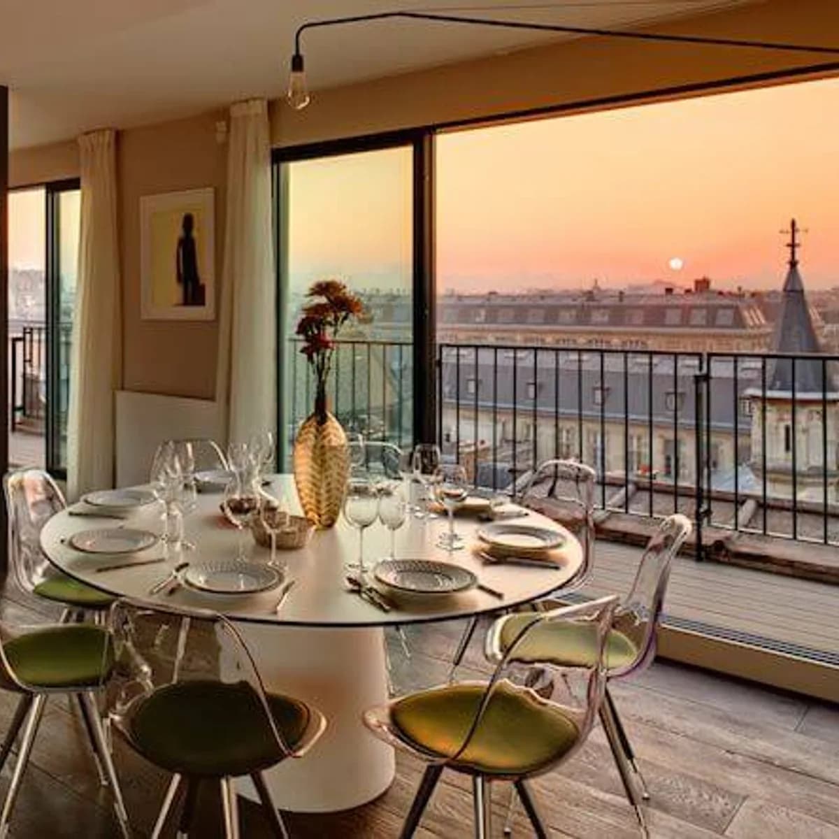 Paris Luxury Apartment(3 bd, 3 ba)